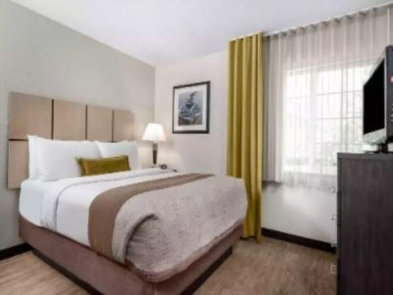 Candlewood - - Arrowood By Ihg Charlotte